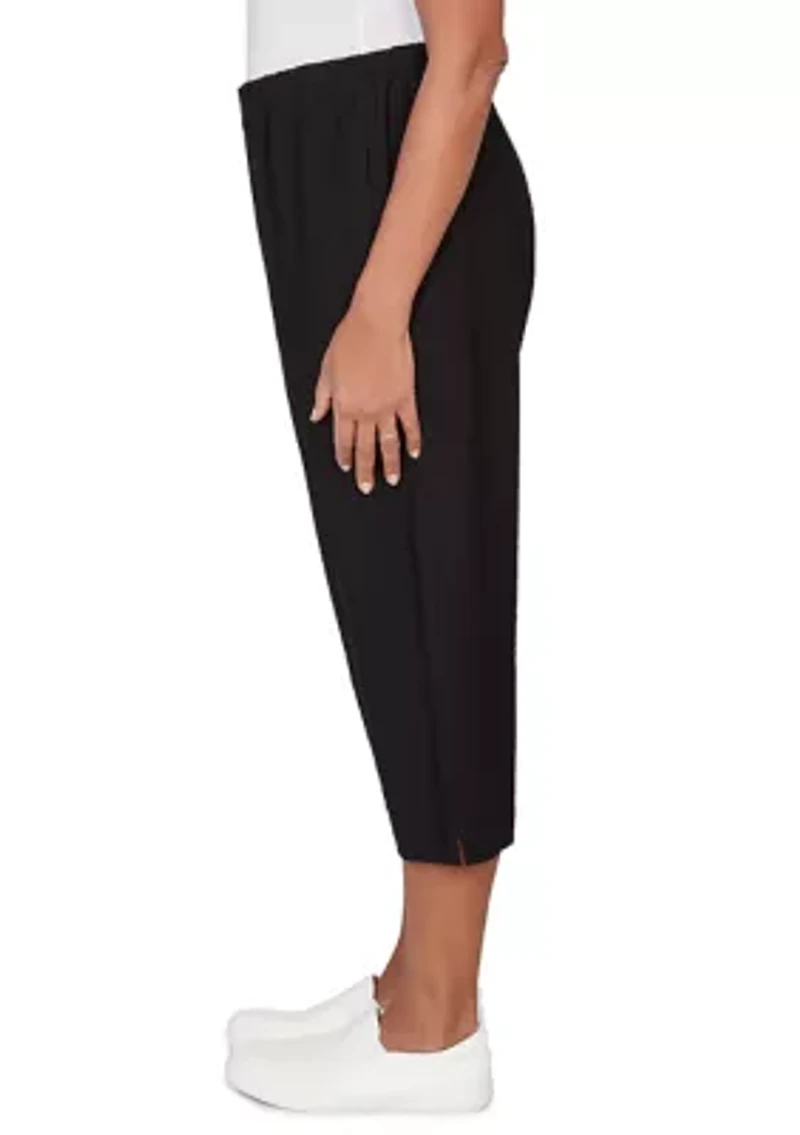 Petite Crowd Pleaser Capri Pants