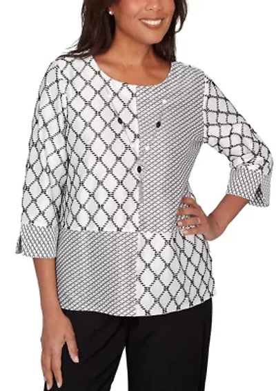 Petite Crowd Pleaser Diamond Texture Spliced Top