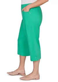 Plus Resort Living Capri Pants