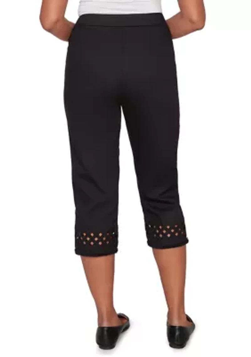 Women's Detail Driven Geo Cut Out Capri Pant