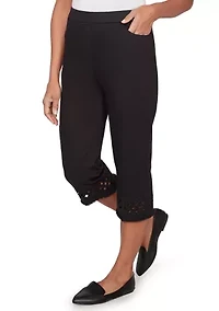Women's Detail Driven Geo Cut Out Capri Pant