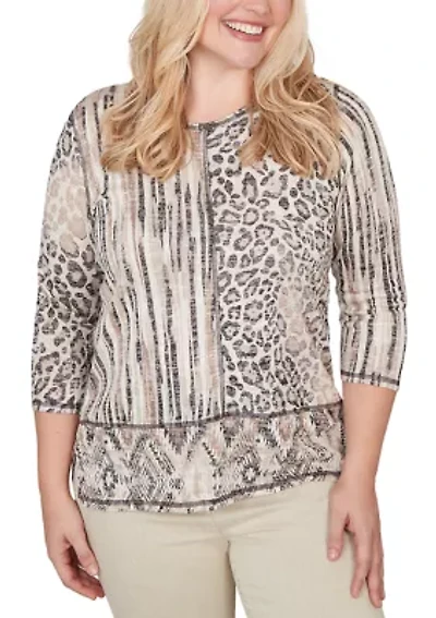 Women's Detail Driven Spliced Aztec Skin Top