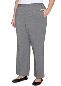 Plus Runway Ready Proportioned Short Pants