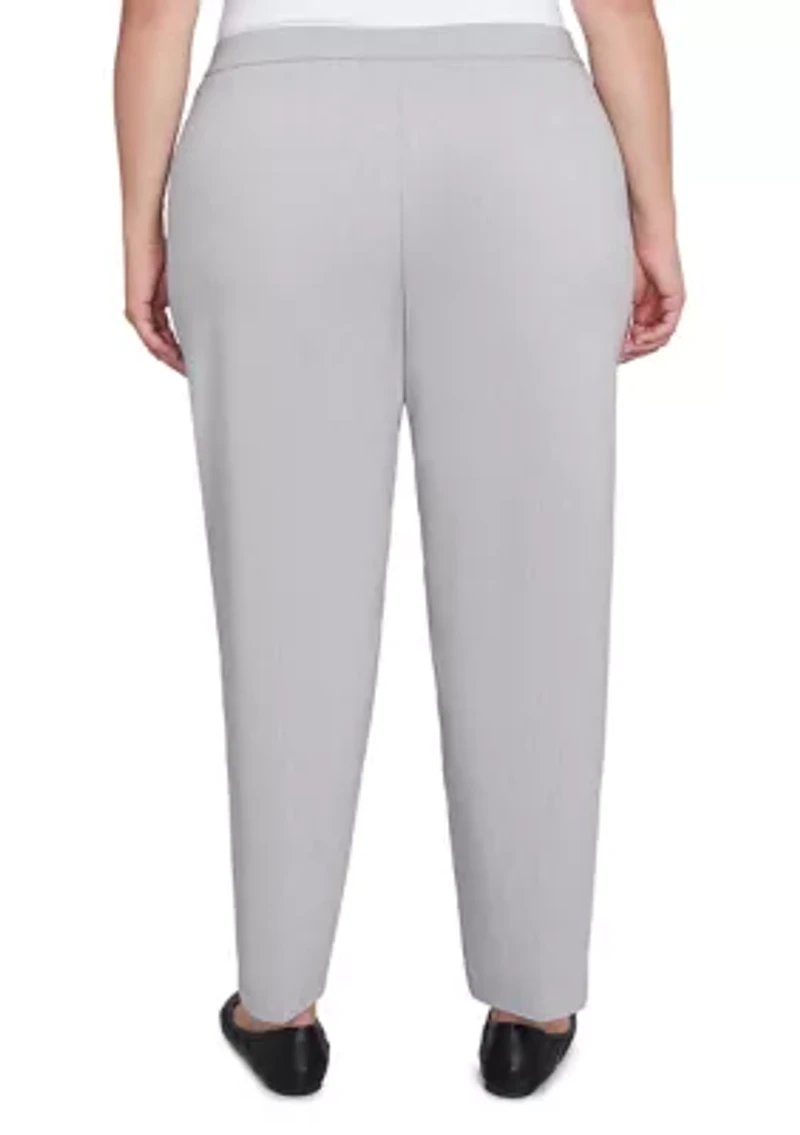 Plus Dress Code Proportioned Short Pants