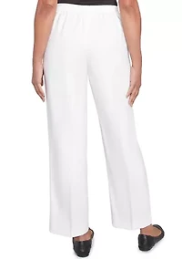 Women's Estate Of Mind Proportioned Short Pants