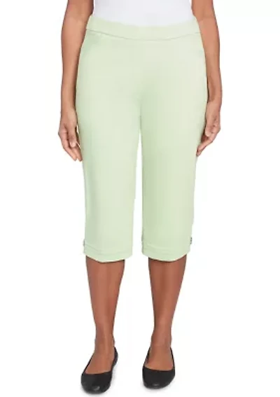 Petite Parrot Cay Novelty Cuff Capri Pants with Tummy Control