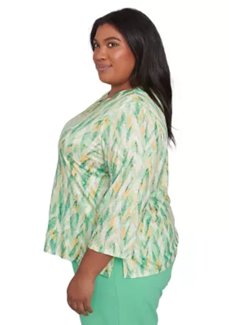 Plus Rise and Shine Texture Printed Top
