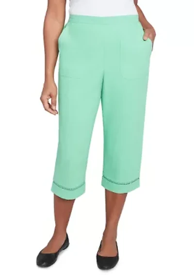 Petite Rise & Shine Dot Lace Trim Capri Pants