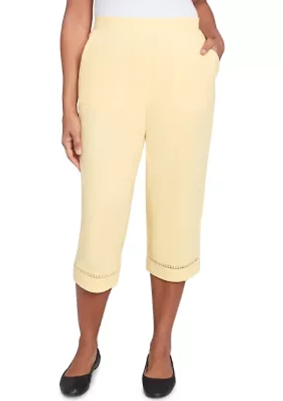 Petite Rise & Shine Dot Lace Trim Capri Pants