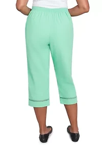 Petite Rise & Shine Dot Lace Trim Capri Pants