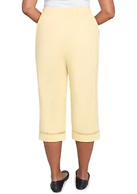 Petite Rise & Shine Dot Lace Trim Capri Pants