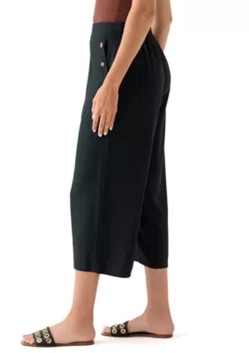 Women's Side Button Capri Pants
