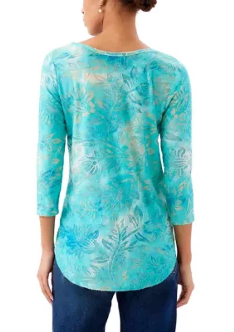 Petite 3/4 Sleeve Burnout Shirttail Top