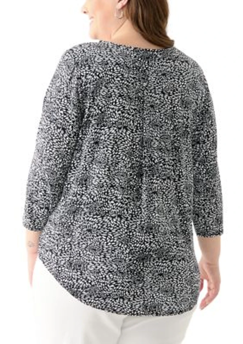 Plus 3/4 Sleeve Pleat Back Knit Top