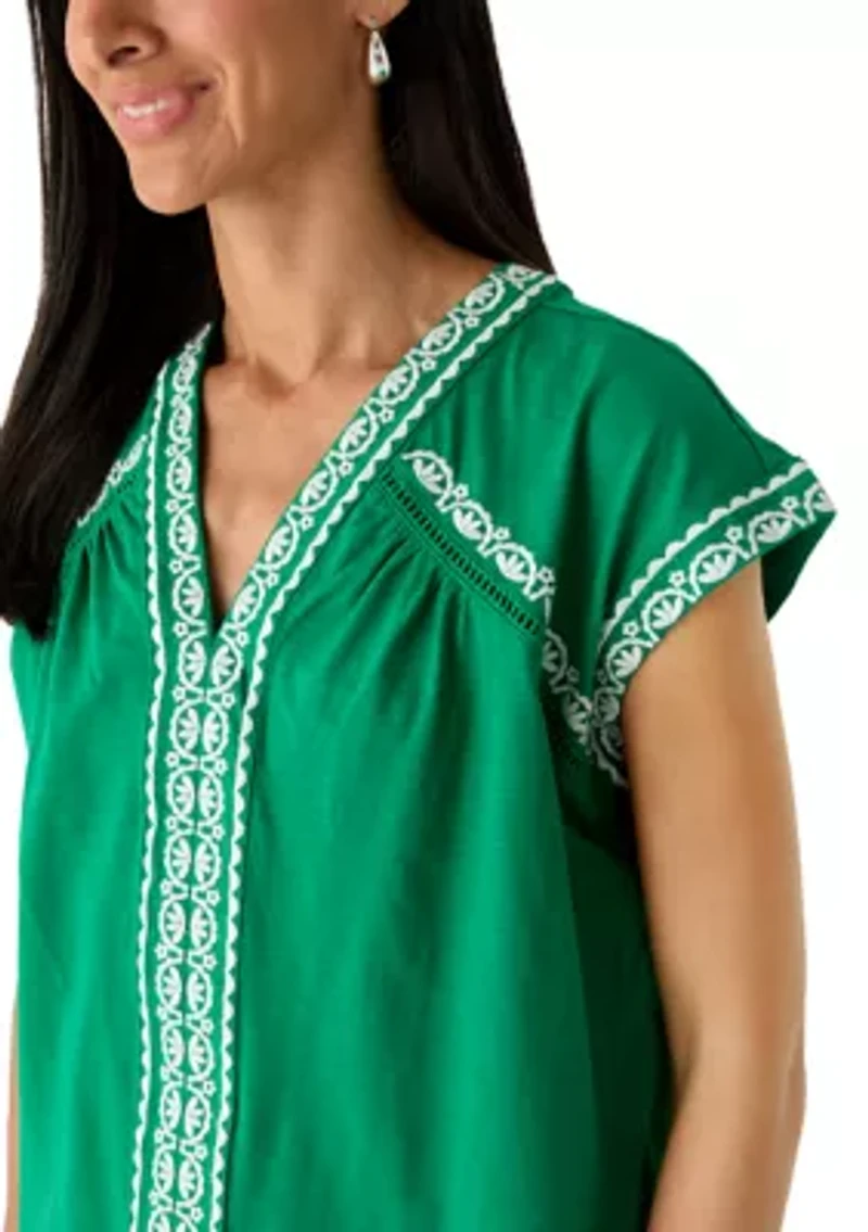 Women's Short Sleeve Embroidered V-Neck Knit Top