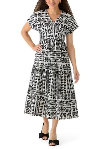 Petite Short Sleeve V-Neck Tiered Dress