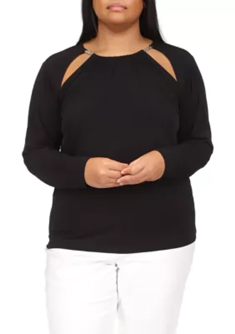 Plus Solid Chain Cutout Top