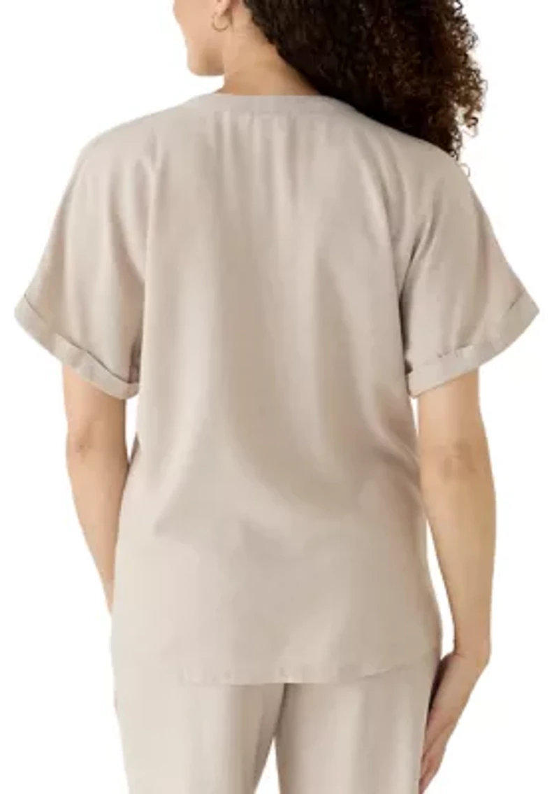 Petite Short Sleeve V-Neck Linen Top