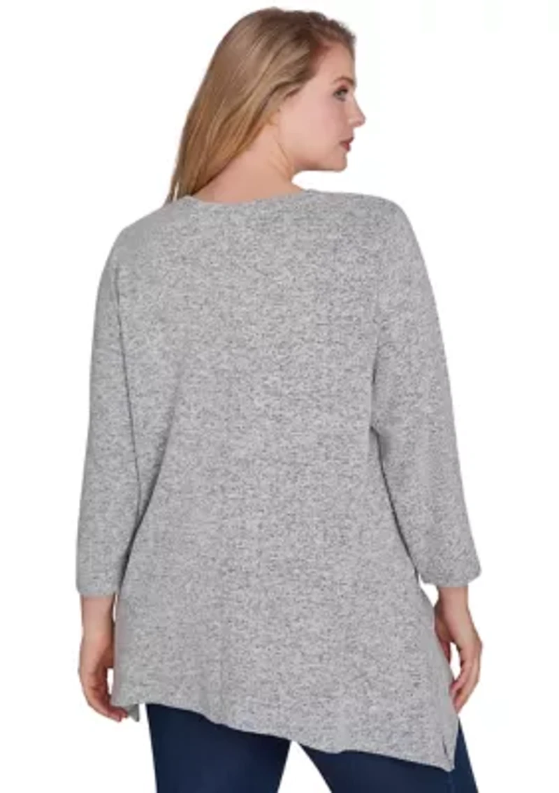 Plus Scoop Neck Solid Hacci Knit Shark Bite Top with Fabric Splicing Detail