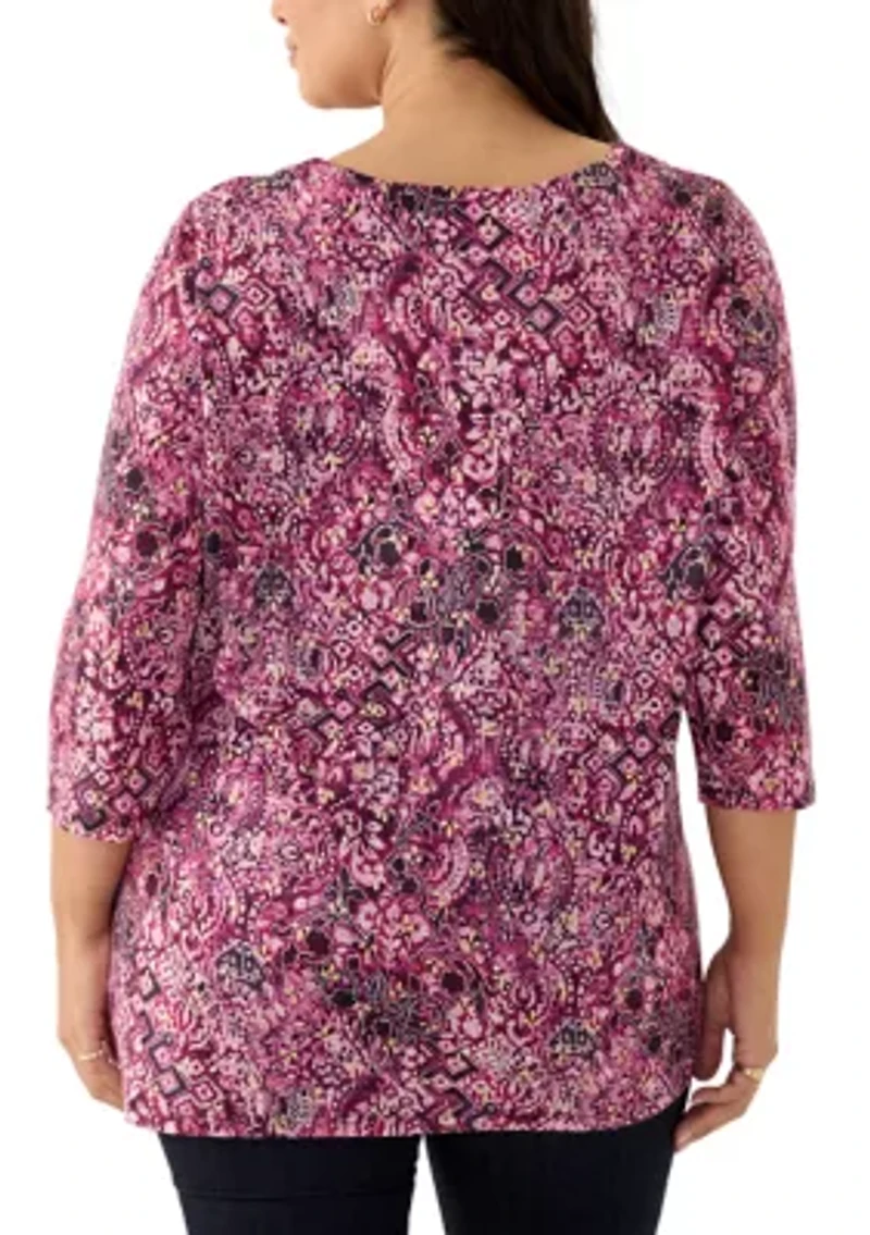 Plus Ring Neck Medallion Print Hatchi Knit Top with Asymmetric Hem