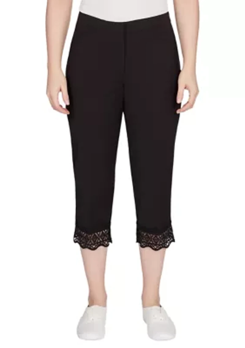 Petite Stretch Lace Hem Capri Pants