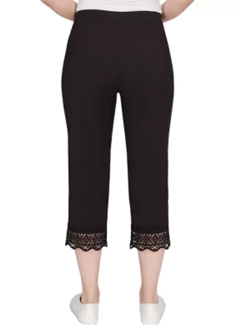 Petite Stretch Lace Hem Capri Pants