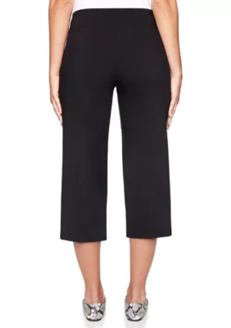 Petite Mid-Rise Pull-On Straight Solar Millennium Tech Capris