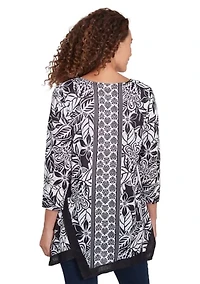 Women's Monochrome Floral Sharkbite Top