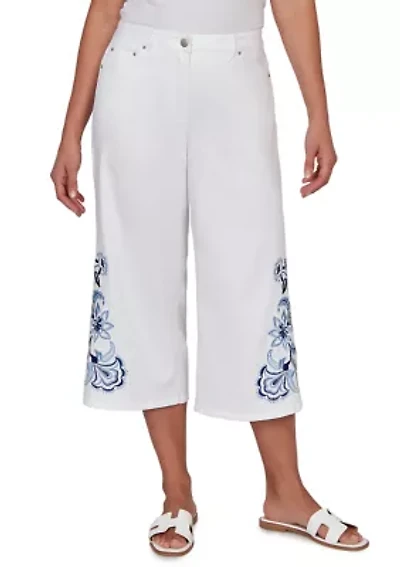 Women's Embroidered Hem Denim Capri Pants