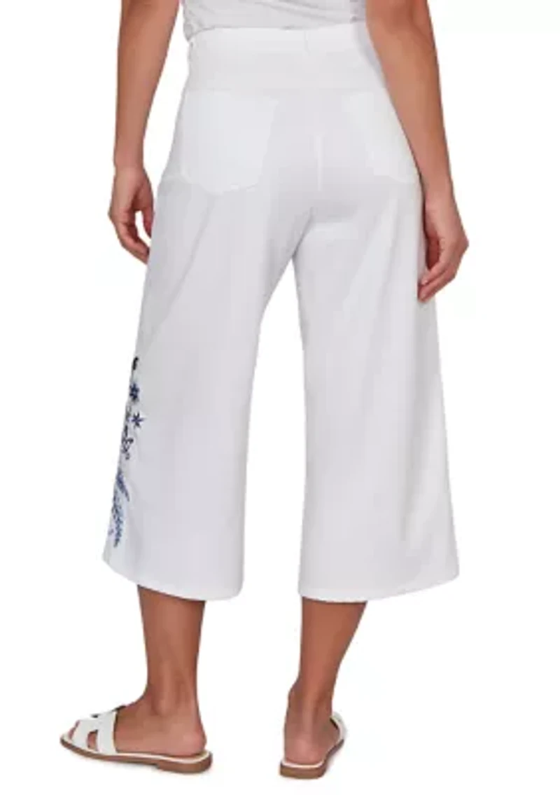 Women's Embroidered Hem Denim Capri Pants