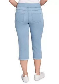Women's Stretch Denim Fringe Hem Capri Pants