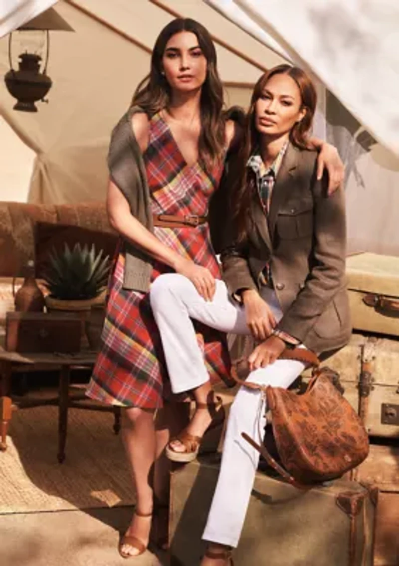 Slimming Straight Jeans