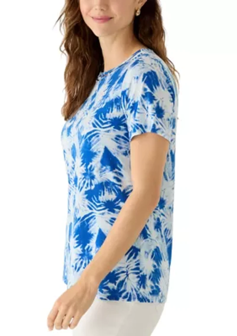 Women's Neck Detail Print T-Shirt