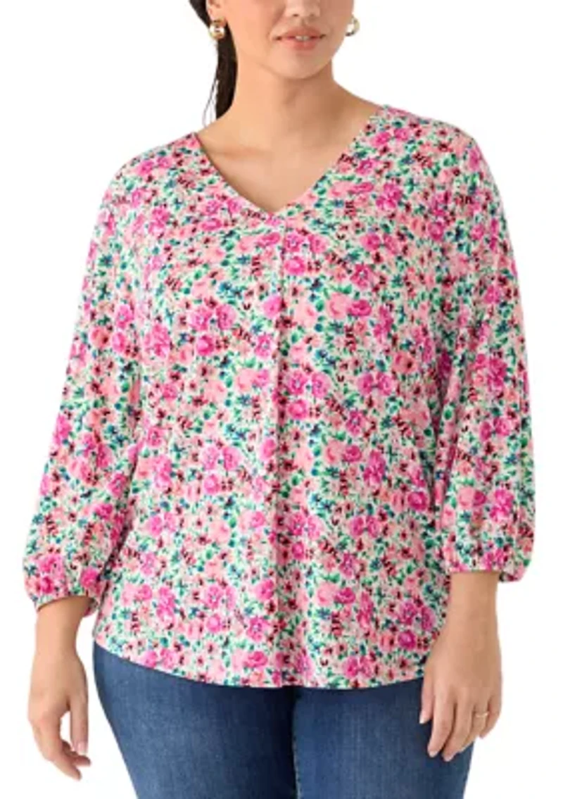 Plus 3/4 Sleeve V-Neck Pleat Detail Top
