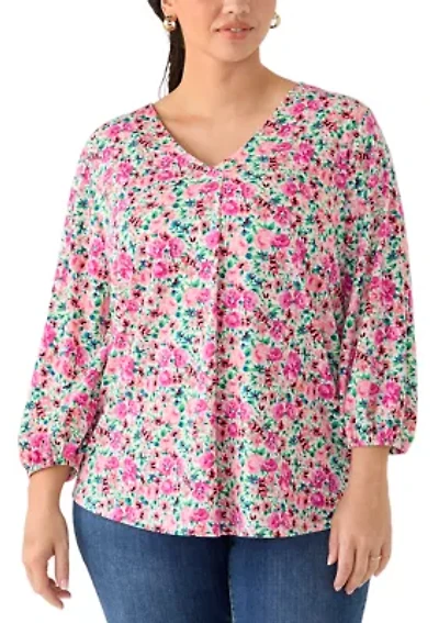 Plus 3/4 Sleeve V-Neck Pleat Detail Top