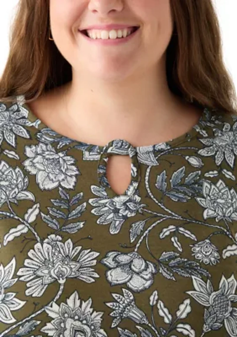 Plus 3/4 Sleeve Keyhole Neck Floral Sharkbite Tunic