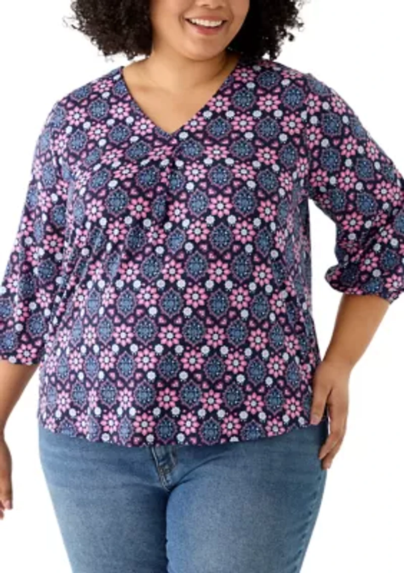 Plus 3/4 Sleeve V-Neck Pleated Blouse