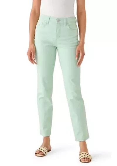 Women's Amanda Classic Fit Short Jeans