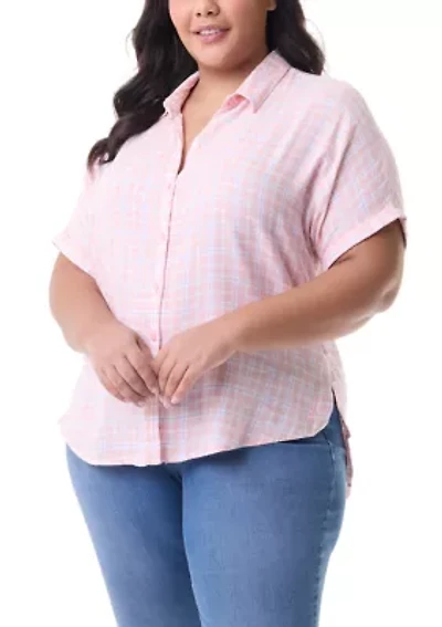 Plus Short Sleeve Daisy Woven Shirt