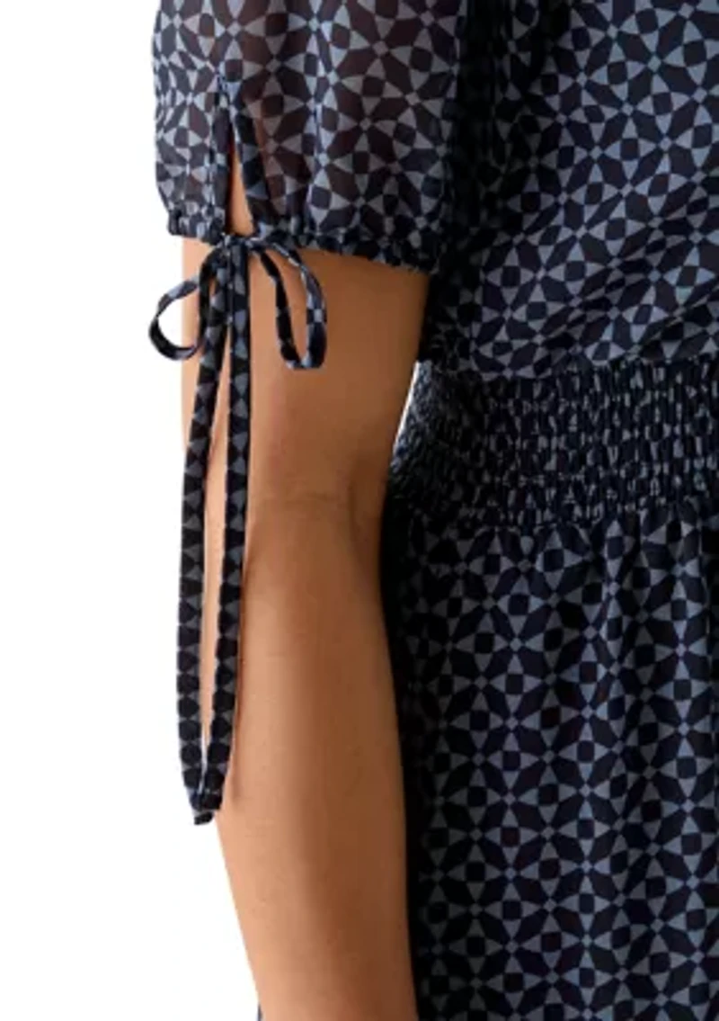 Women's Tie Short Sleeve V-Neck Smock Waist Geometric Print Dress