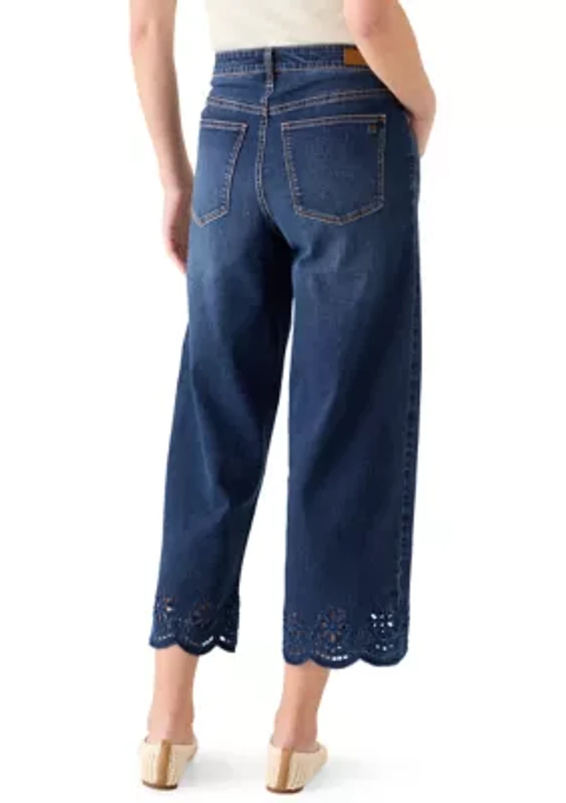 Women's Scallop Hem Cropped Jeans