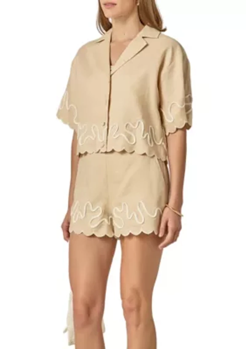 WAVY EMBROIDERED CROP SHIRT
