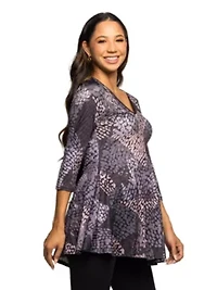 Maternity Gray Abstract Print V Neck three quarter Sleeve Tunic Top
