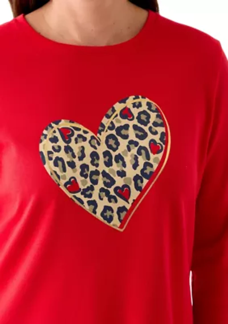 Petite Three-Quarter Sleeve Graphic Top