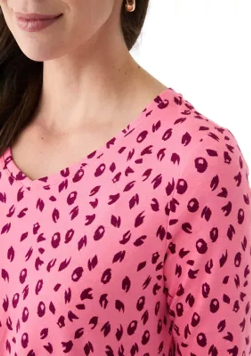 Women's 3/4 Sleeve V-Neck Printed Top