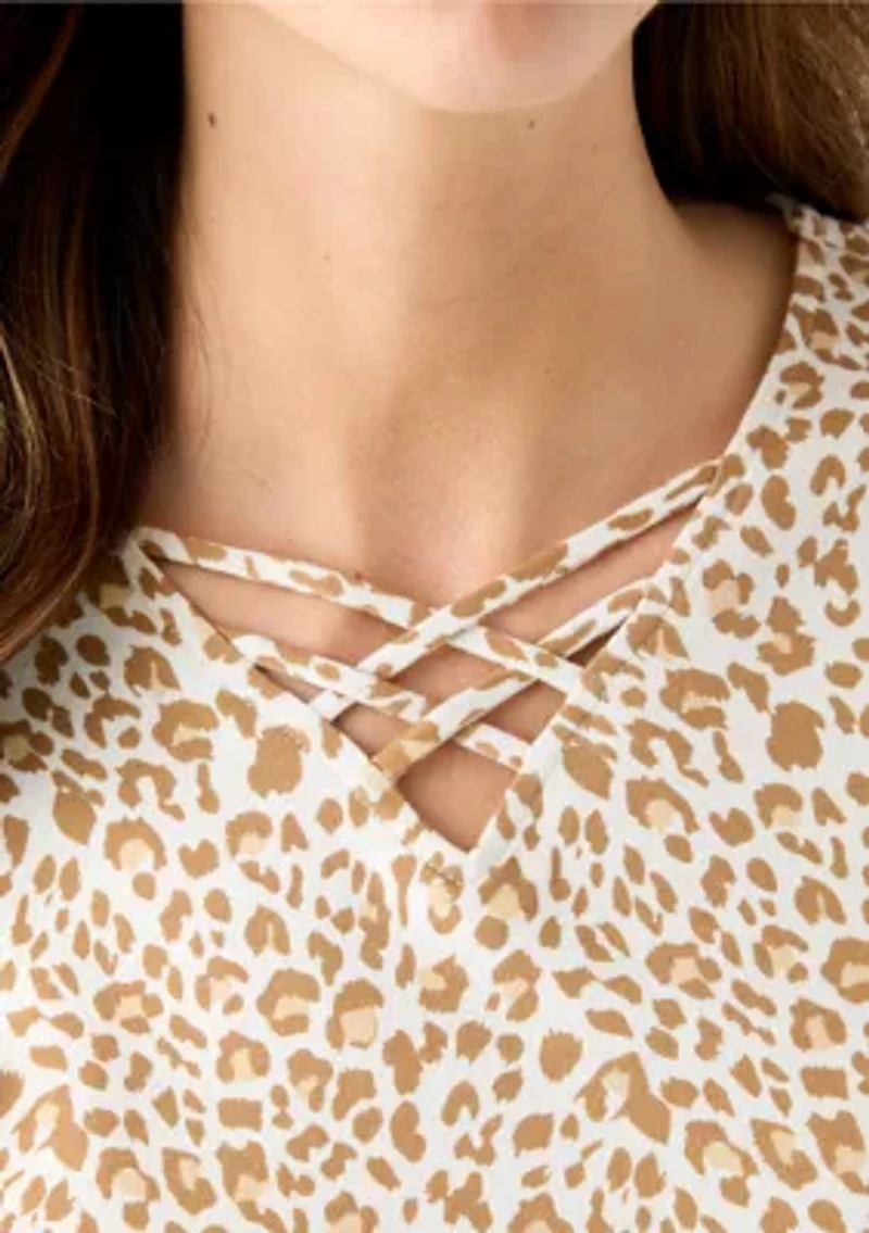 Women's 3/4 Printed Neck Detail Top