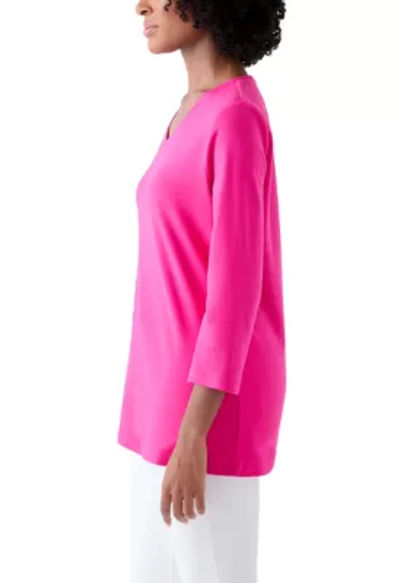 Women's 3/4 Sleeve V-Neck Top