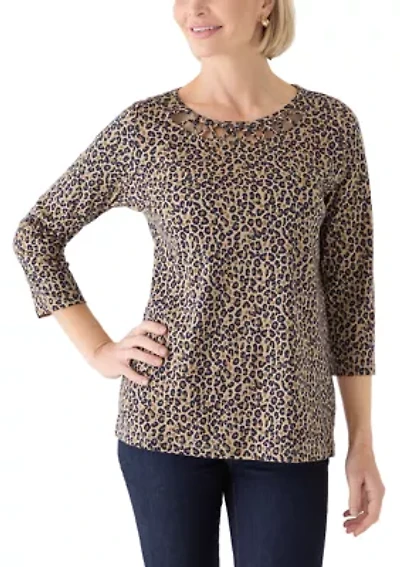 Women's 3/4 Sleeve Neck Detail Print Shirt
