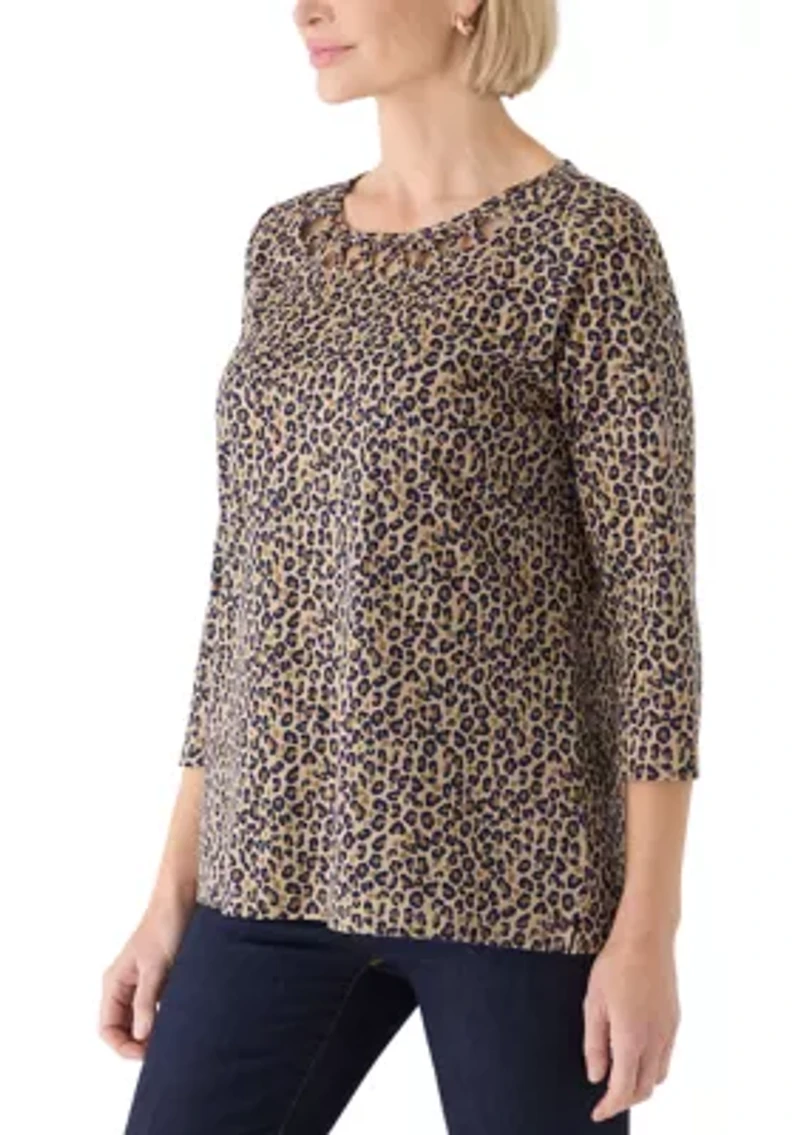 Women's 3/4 Sleeve Neck Detail Print Shirt