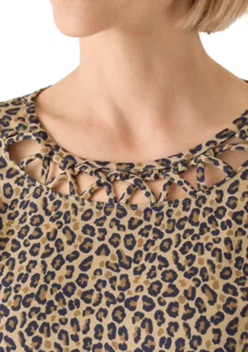 Women's 3/4 Sleeve Neck Detail Print Shirt